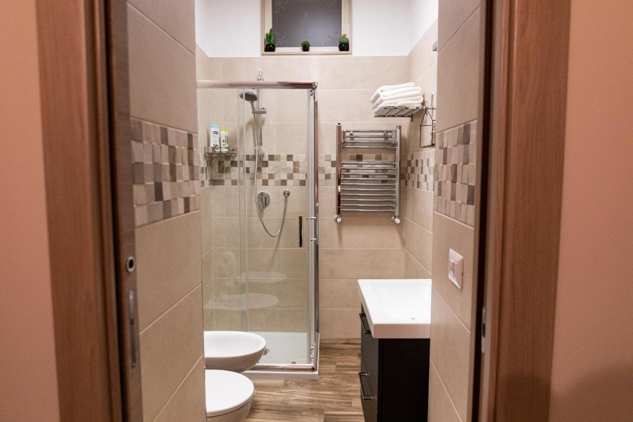 Tizzy Apartment & Rooms 바리 외부 사진