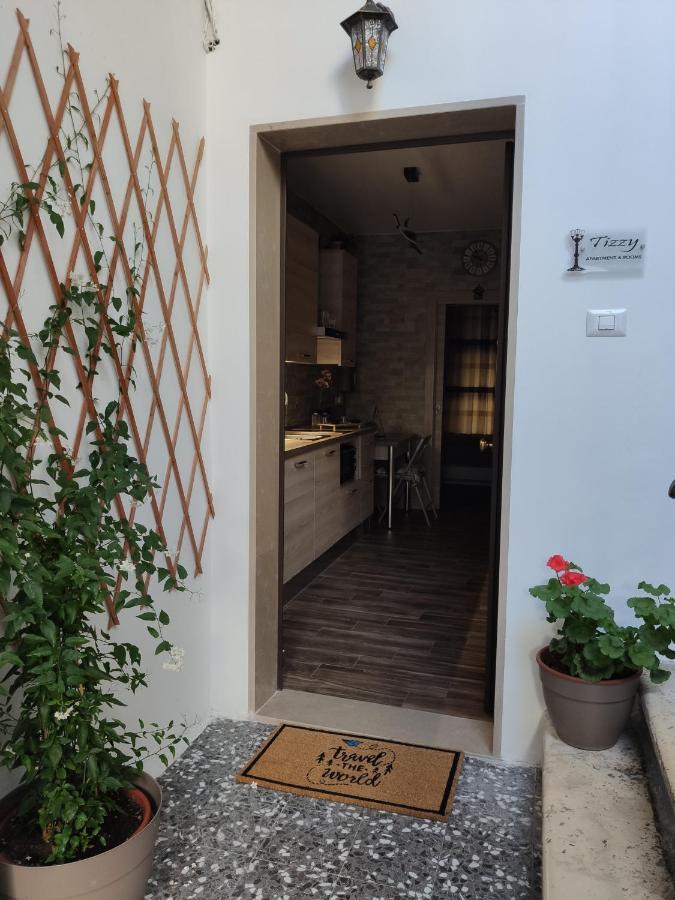 Tizzy Apartment & Rooms 바리 외부 사진