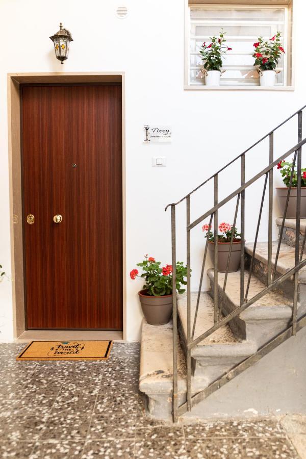 Tizzy Apartment & Rooms 바리 외부 사진